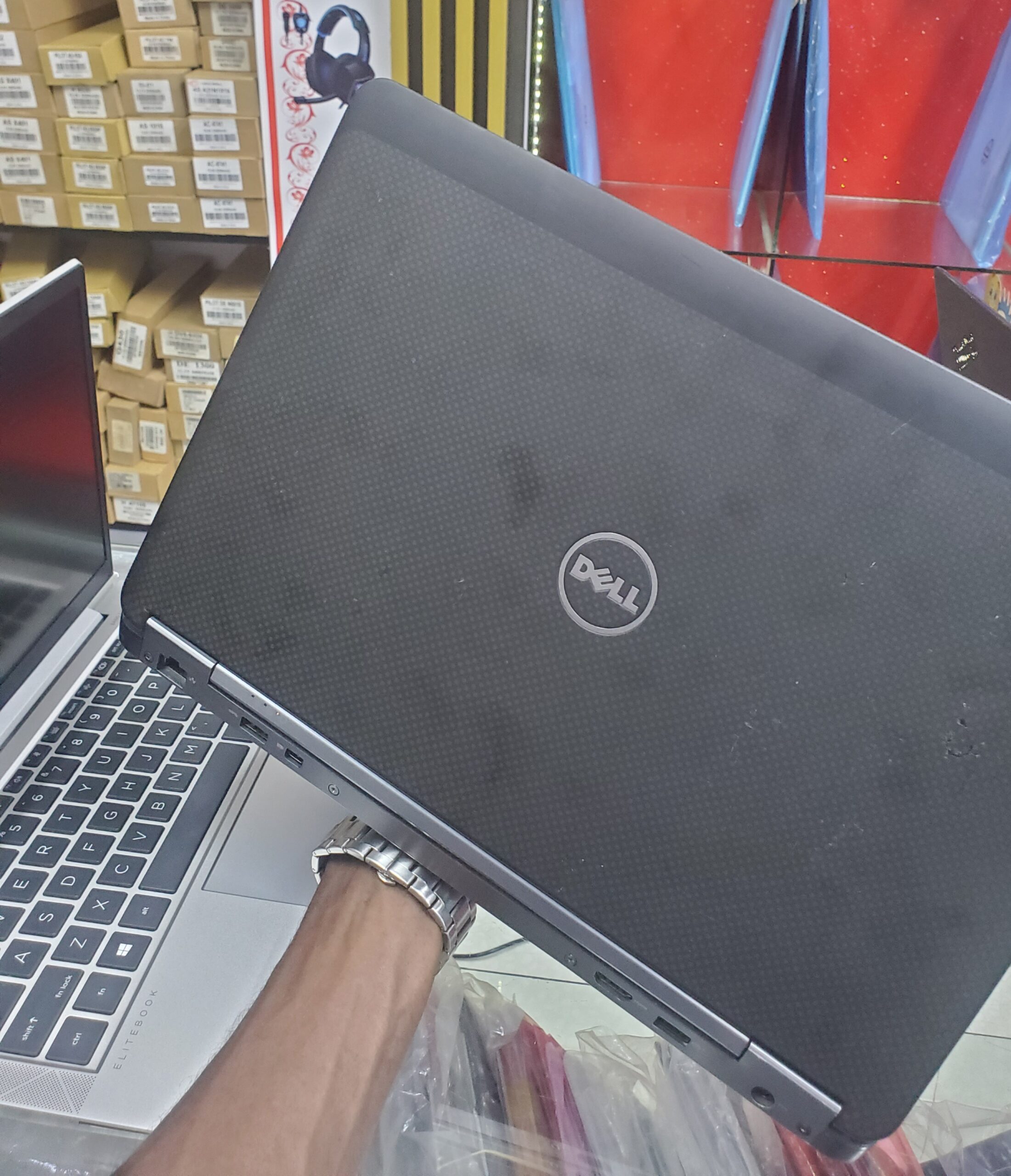 Dell Laptop 7440