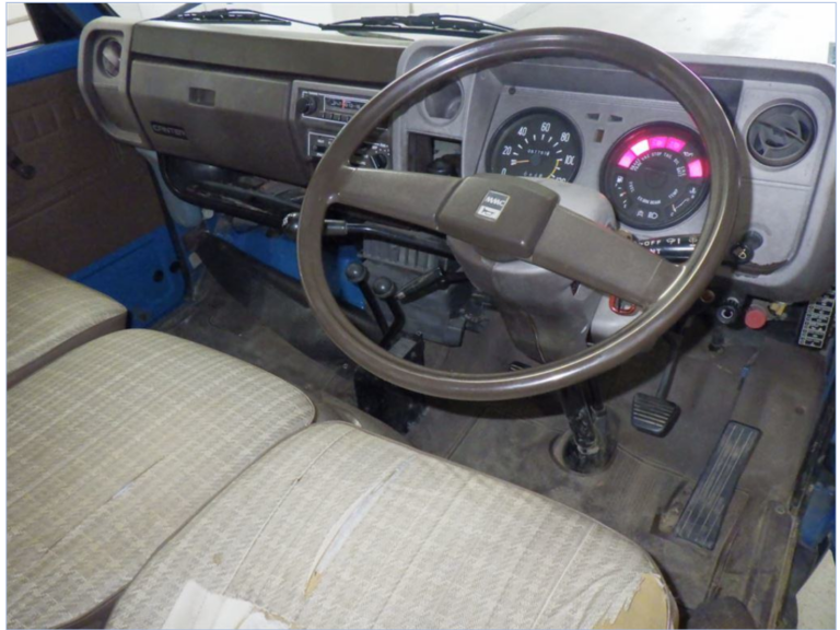 MITSIBISHI CANTER DUMP